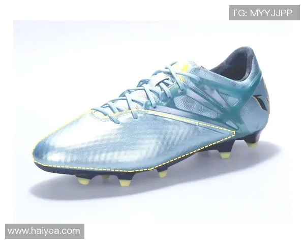 足球明星常穿的板鞋推荐及其品牌解析